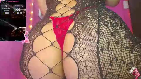Snapshot of alaiia_rosse chatting on 03-11-25, 01:37  Alaiia  online show from 03-11-25, 01:37