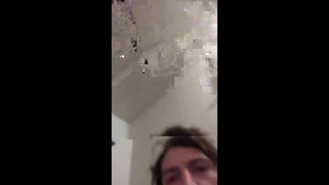 Snapshot of alain420 chatting on 12-17-24, 01:18 Tom online show from 12-17-24, 01:18