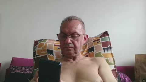 Snapshot of alain5159 chatting on 05-20-26, 09:04 alain5159 online show from 05-20-26, 09:04