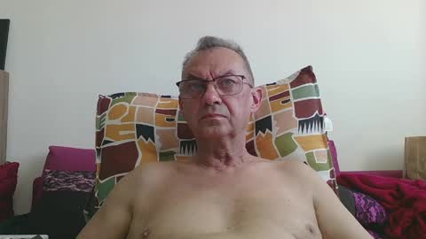 Snapshot of alain5159 chatting on 05-26-26, 09:05 alain5159 online show from 05-26-26, 09:05