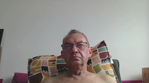 Snapshot of alain5159 chatting on 05-31-26, 05:31 alain5159 online show from 05-31-26, 05:31