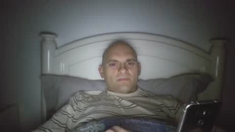 Snapshot of alain766 chatting on 05-04-26, 09:44 alain766 online show from 05-04-26, 09:44