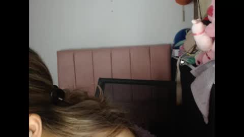 Snapshot of alaina_blessed chatting on 03-31-26, 11:27 alaina_blessed online show from 03-31-26, 11:27