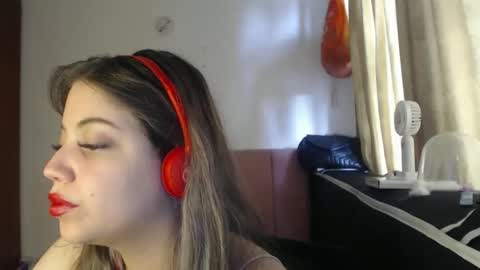 Snapshot of alaina_blessed chatting on 05-01-26, 08:35 alaina_blessed online show from 05-01-26, 08:35