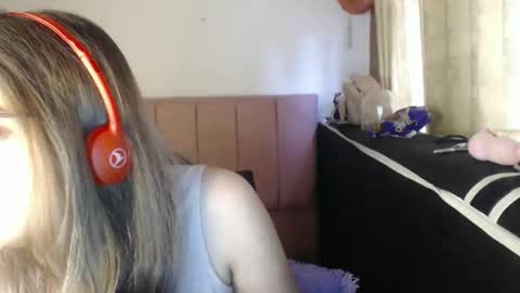 Snapshot of alaina_blessed chatting on 05-08-26, 10:15 alaina_blessed online show from 05-08-26, 10:15