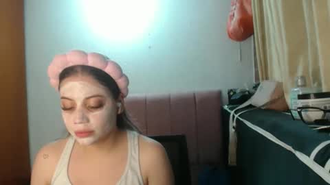 Snapshot of alaina_blessed chatting on 05-13-26, 08:49 alaina_blessed online show from 05-13-26, 08:49