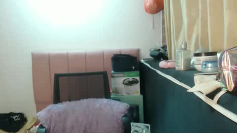 Snapshot of alaina_blessed chatting on 05-21-26, 12:06 alaina_blessed online show from 05-21-26, 12:06