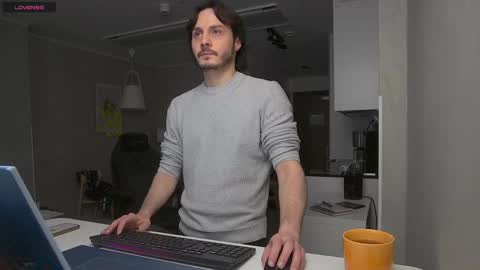 Maxi  online show from 02-20-25, 12:15