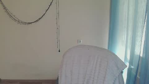 Anna online show from 04-30-26, 07:47