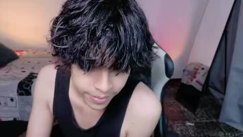 Snapshot of alan18n chatting on 06-21-26, 04:59 alan18n online show from 06-21-26, 04:59