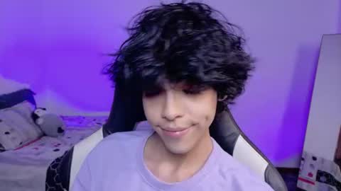 Snapshot of alan18n chatting on 08-09-26, 12:56 alan18n online show from 08-09-26, 12:56