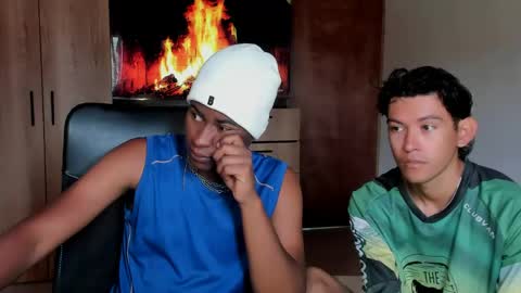 Alan and Criss - WE JUST FRIENDS WITH BENEFITS BOTH VERS online show from 05-10-26, 04:45
