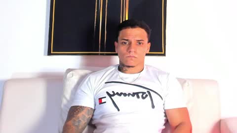 Snapshot of alan_vitori chatting on 05-12-26, 02:52 alan_vitori online show from 05-12-26, 02:52