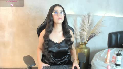 Snapshot of alana_cutte chatting on 05-24-26, 04:17 alana_cutte online show from 05-24-26, 04:17