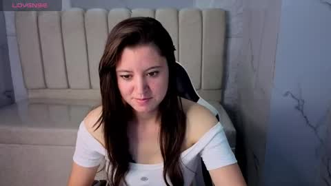 Snapshot of alana_fox_tx chatting on 06-01-26, 08:21 Follow me.. Live 1430 to 2100 online show from 06-01-26, 08:21