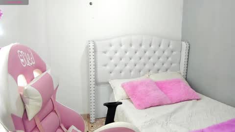 Alana. online show from 01-13-25, 01:34