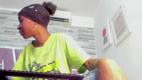 Alana online show from 10-29-25, 06:42