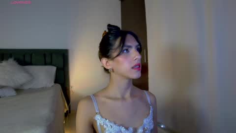 Snapshot of alana_sofia_ chatting on 05-16-26, 02:05 Alana Tobias online show from 05-16-26, 02:05