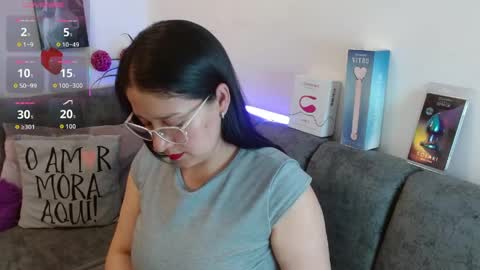 Snapshot of alana_steel_1 chatting on 04-23-26, 07:49 Alana online show from 04-23-26, 07:49