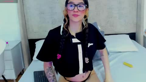 Snapshot of alana_vera chatting on 06-04-26, 07:20 Alana Vera online show from 06-04-26, 07:20