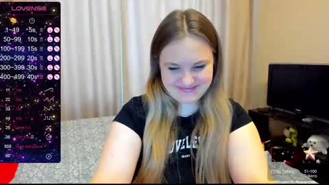 Snapshot of alanabrox chatting on 12-14-24, 08:34 Julia online show from 12-14-24, 08:34