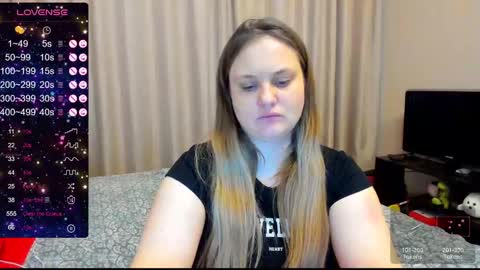 Snapshot of alanabrox chatting on 12-19-24, 12:23 Julia online show from 12-19-24, 12:23