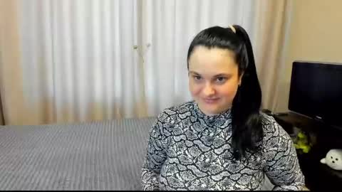 Snapshot of alanabrox chatting on 05-15-26, 02:57 Julia online show from 05-15-26, 02:57