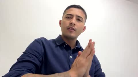 Snapshot of alanj998 chatting on 11-01-25, 01:29 alanj998 online show from 11-01-25, 01:29