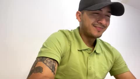 alanj998 online show from 11-11-25, 02:22