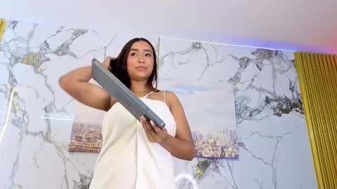 alanna_jones11_aws online show from 09-12-25, 11:10