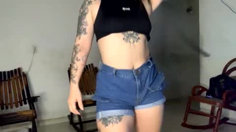 Snapshot of alanna_rosse_ chatting on 12-22-24, 01:23 Alanna Independent Models onlyfans alanna rosse online show from 12-22-24, 01:23