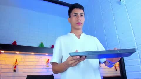 alannaughty_ online show from 12-04-24, 09:13