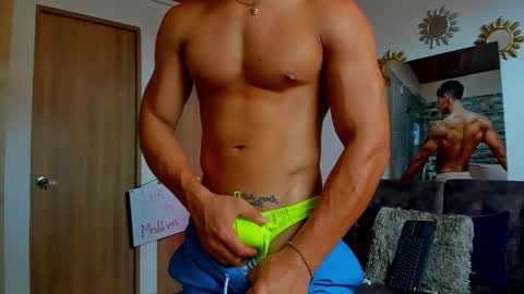 Snapshot of alansex66 chatting on 06-02-26, 12:40 Alan online show from 06-02-26, 12:40