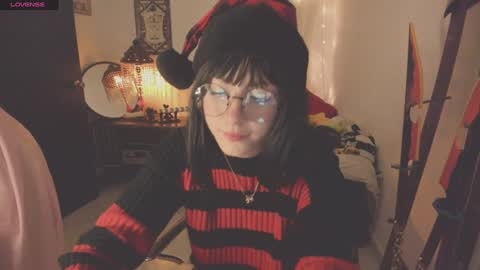 Snapshot of alaskagrace chatting on 12-03-24, 03:30 Alaska Grace       online show from 12-03-24, 03:30