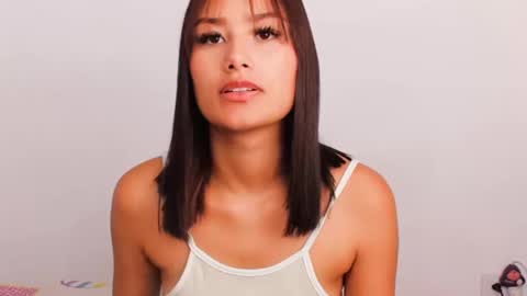 Snapshot of alasska_18 chatting on 10-02-25, 11:23 alasska_18 online show from 10-02-25, 11:23