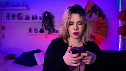 albaandthayron online show from 06-12-26, 12:15