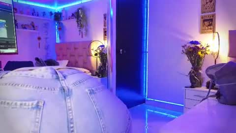 albaandthayron online show from 07-30-26, 12:04