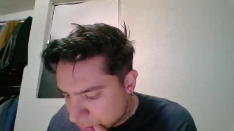 albertoarenas16 online show from 05-08-26, 09:03