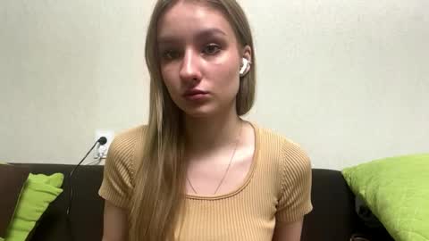 Lina   online show from 03-25-26, 02:34