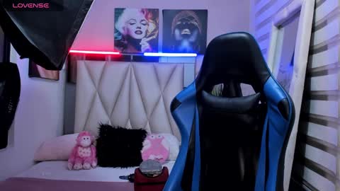 ale_noah_xxx online show from 01-05-25, 04:04