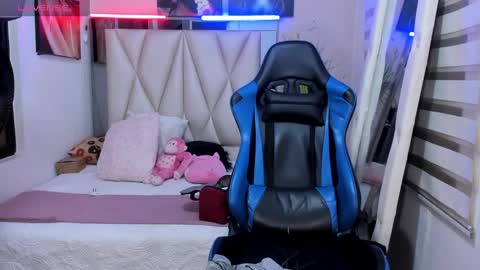 ale_noah_xxx online show from 01-11-25, 07:39