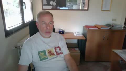 Snapshot of aleandela chatting on 05-28-26, 04:26 aleandela online show from 05-28-26, 04:26