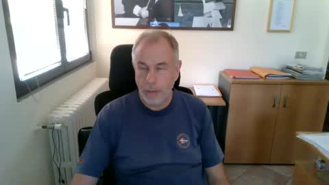 Snapshot of aleandela chatting on 06-16-26, 01:47 aleandela online show from 06-16-26, 01:47