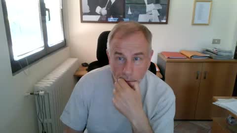 Snapshot of aleandela chatting on 06-17-26, 01:56 aleandela online show from 06-17-26, 01:56