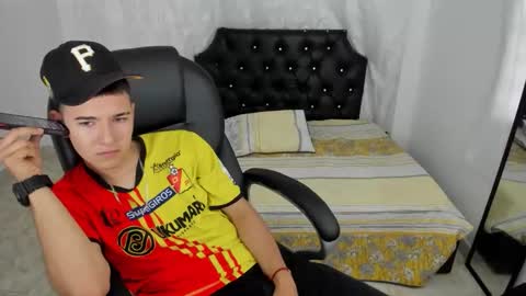 Aleck Boy online show from 11-26-25, 07:59