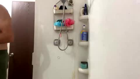 Snapshot of alecurclit chatting on 11-11-25, 11:38 alecurclit online show from 11-11-25, 11:38