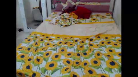 aleeinvein1 online show from 10-27-25, 05:00