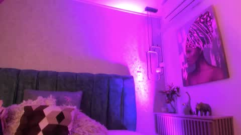 Aleera online show from 03-26-26, 07:52