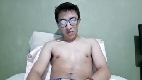 Snapshot of aleexrune chatting on 10-09-25, 12:30 aleexrune online show from 10-09-25, 12:30