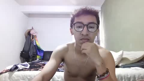 Snapshot of aleexrune chatting on 10-10-25, 06:29 aleexrune online show from 10-10-25, 06:29